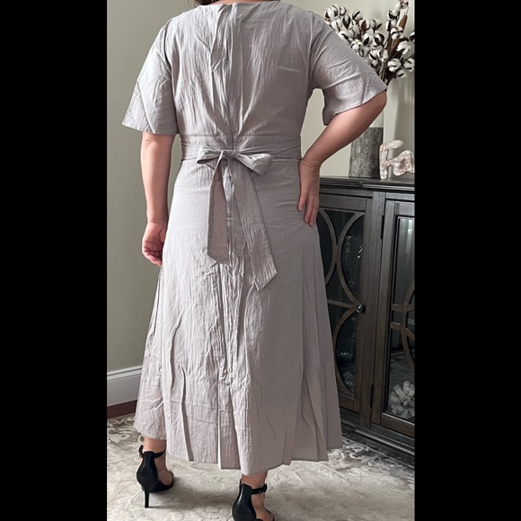 Petallush Stone Half Sleeve Round Neck Cotton Midi Dress with Pockets - Picture 5 of 7